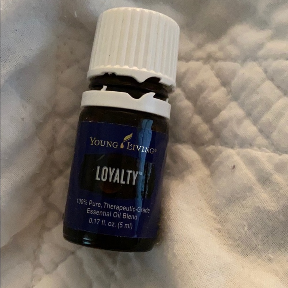Young living loyalty 5ml essential oil